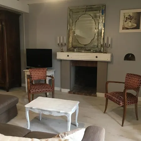 Holiday home Maison De Charme Dans Village Medieval *